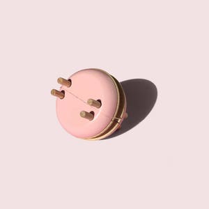 Macaron Pom Maker – Rose