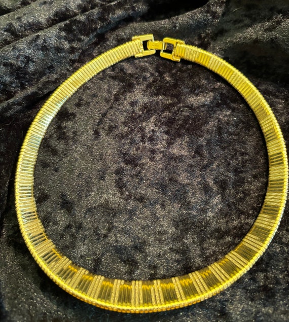 Vintage Trifari Gold Tone Choker Necklace - image 2