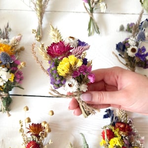 Mini Dried Flower Bouquets SET of 5, Gifts for Guests, Wedding Favors, Bud Vase Decor, Wildflower Arrangement, Bridesmaid Proposal Gift