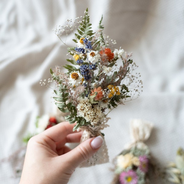 Lot de mini bouquets, petites compositions florales, bouquets de fleurs biosaturés, proposition de demoiselle d'honneur, bouquetière, cadeau surprise boîte aux lettres pour elle