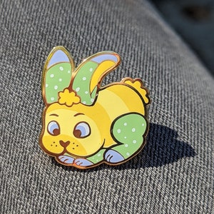 Plushie Snowbunny - Neopets - Enamel Pin