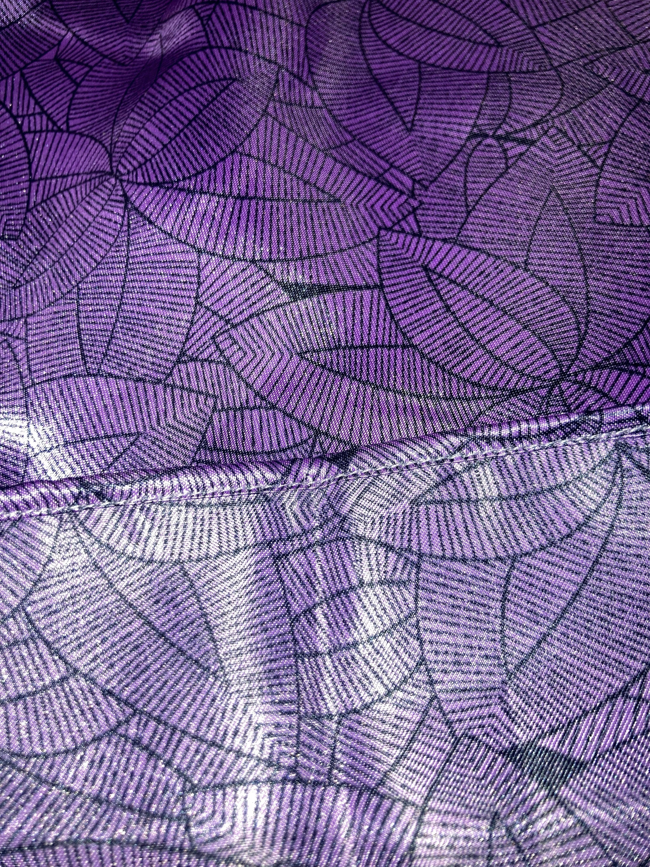 Foulard en soie haut de gamme lilas fabriqué en France personnalisé