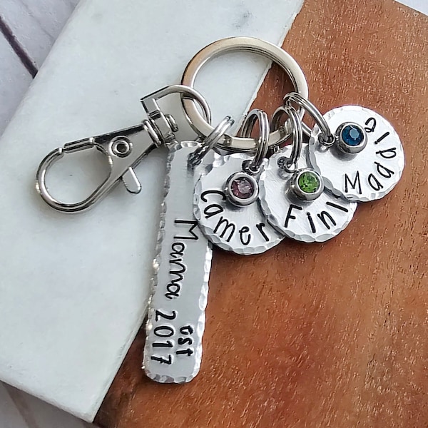 Mama Keychain with Kids Names and Birthstone Charms, Birthday Gift for Moms, Cute Diaper Bag Tag for New Mother, Mama Year Established