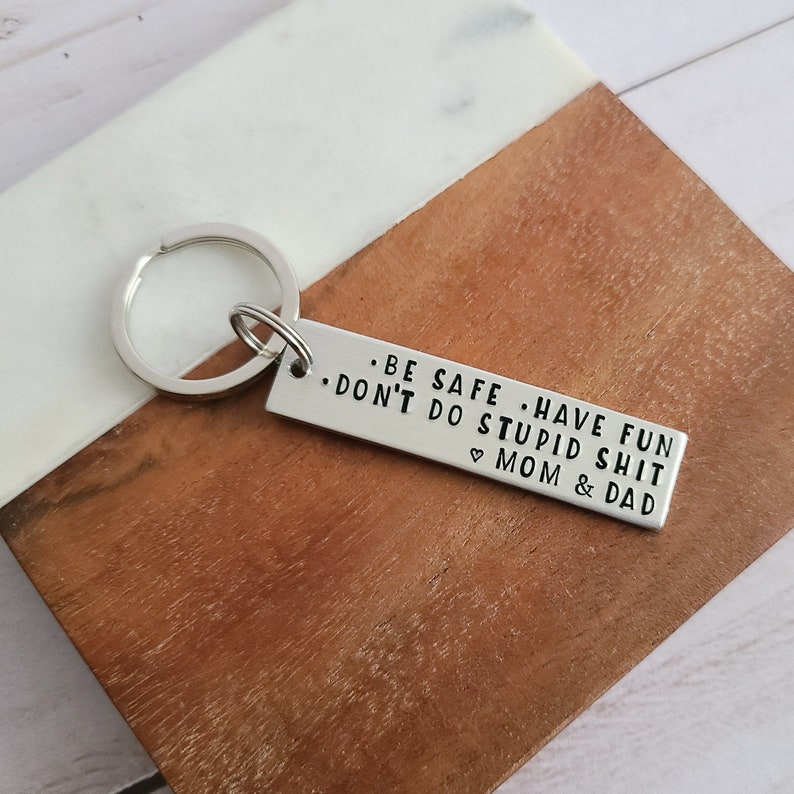 Cute Car Stuff for Teens, Be Safe Have Fun Don't Do Stupid Sh*t, Sweet 16 Keychain from Mom and Dad, Teenager New Driver, Birthday Gifts Bild 3