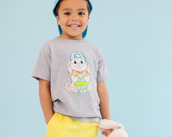 Camiseta de Pascua para niños con conejito de Pascua y gorro al revés