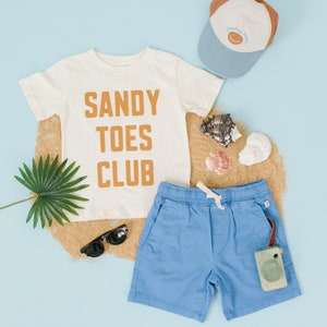 Sandy Toes Club Toddler Shirt, Summer Graphic Shirt, Beach Bum Kids Shirt, Beach Vacation, Beach Bum Shirt, Beach trip, Sandy