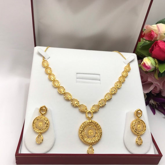 Heavy gold plated necklace online