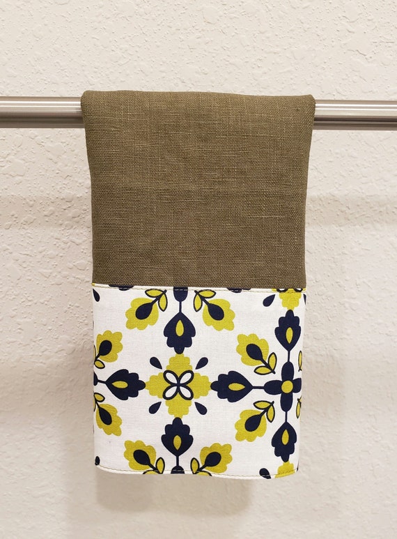 Linen Finger Tip Towel with Cotton Accent