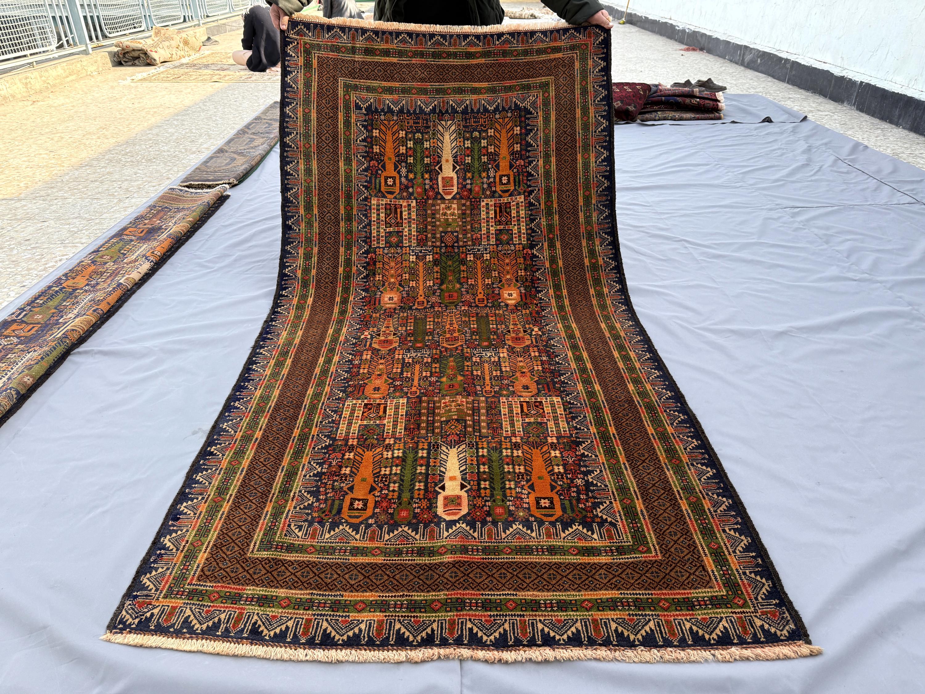 VintageRugsGallery - Etsy 日本