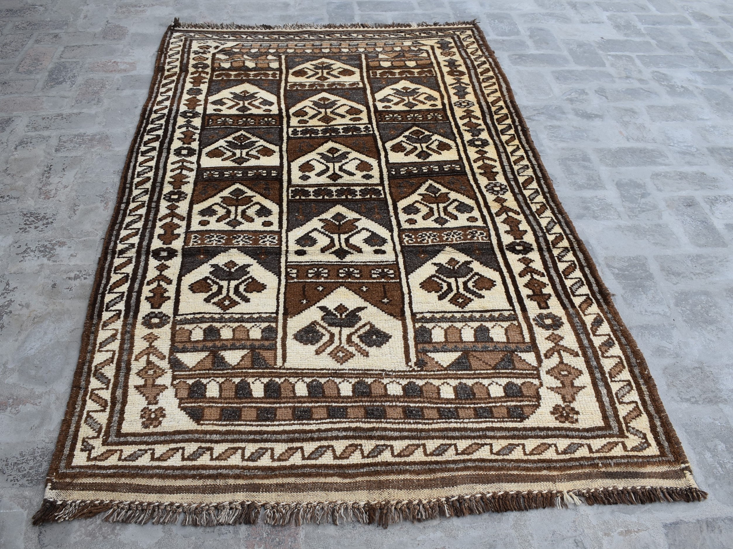 ラグ・カーペット Afghan baluch taimani rug 5x7 Vintage Afghan Baluch Taimani Rug, Handmade Wool Area Rug