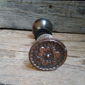 Maniglie per porte vintage a forma di fiore, maniglia per porta in metallo, pomello per porta usato, pomello per porta vintage, maniglia per porta vintage, pomelli per porte anni '80