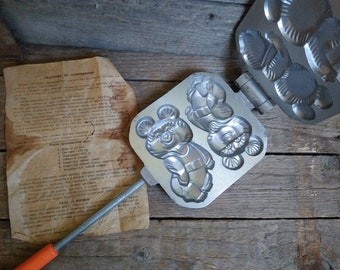 Vintage Cookies Maker, Olimpic Bear, Vintage molds, Metal cookie press, retro pan for baking, Bear biscuits modls, 1980s