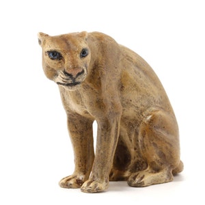 Puma sitting • WB 786 • Fritz Bermann® • Vienna Bronzes Since 1850 • Certified