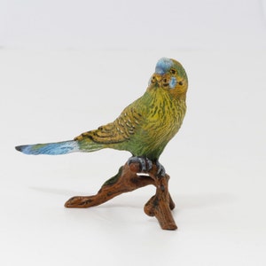 Green parakeet on branch • WB 1411 • Fritz Bermann® • Vienna Bronzes Since 1850 • Certified