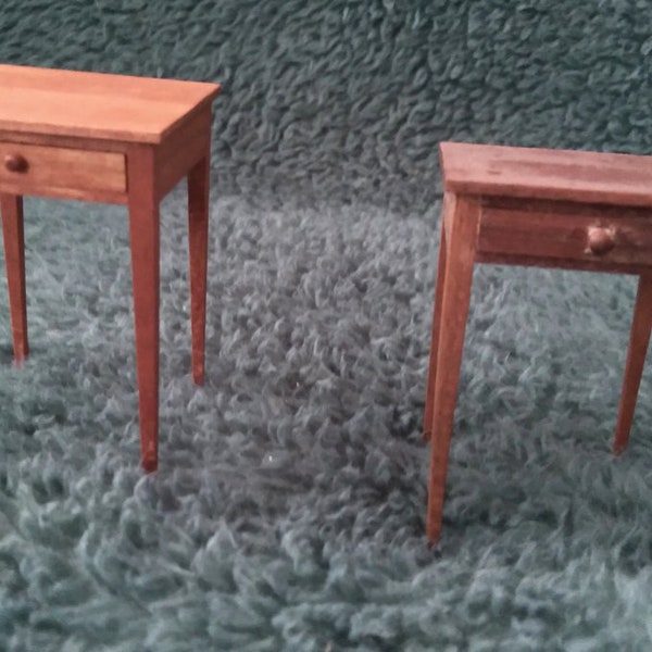 Shaker style dollhouse end table