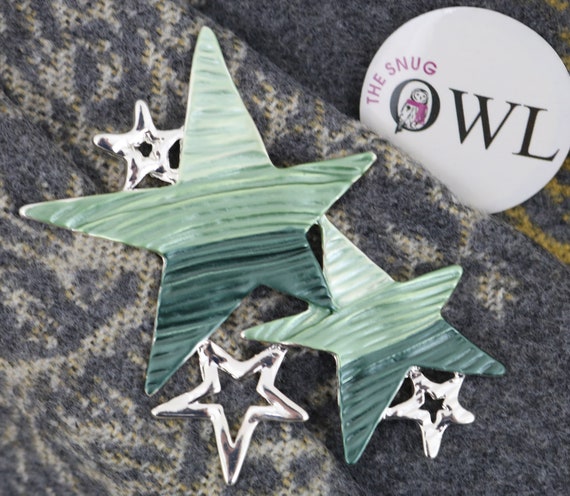 Magnetic Brooch - Star Pattern Christmas Gifts for Mum, Sister, Wife, Friend - Green, Silver