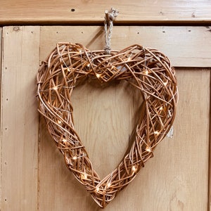 Handmade Willow Wall Decoration with 20 LED Battery Operated Lights | Christmas | Wedding | Birthday | Wreath | Heart