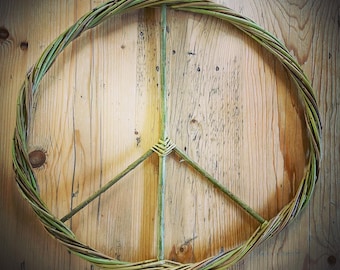 Großer Weltfriedenskranz | Weide | Gewebtes Peace Zeichen | Peace Symbol | 45cm | 18 "Durchmesser