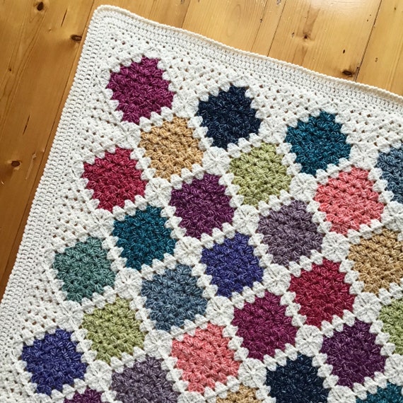 Crochet PATTERN US & UK Terms Spin Your Granny Square - Etsy 【予約販売】本 US Vintage Ivory Blanket Granny’s ラグ