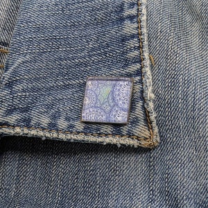 Trippy Fractal Mandala Square Pin