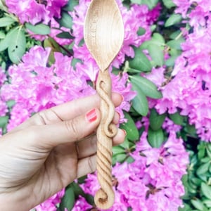 Wooden Eating Spoon Handmade Kitchen Utensil with Unique Handle Rustic Wood Spoon for Dining Artisanal Tablewar Wooden Eating Spoon