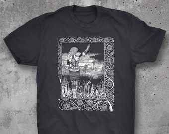 La Mort D'Arthur - Aubrey Beardsley - Vintage 19th Century Print - Arthur Excalibur Legend - Boho Goth Art Nouveau Gift - Unisex T-shirt