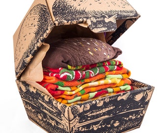 Funny and Original Vegan Burger Socks Box for Women and Men. Gift Novelty by Rainbow Socks. Make a delicious surprise!