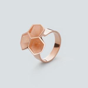 roségoldener geometrischer Ring, 3D gedruckter Schmuck, roségoldener Statementring, Wabenring, abstrakter Schmuck, Geschenk für Frauen, Bienenstock