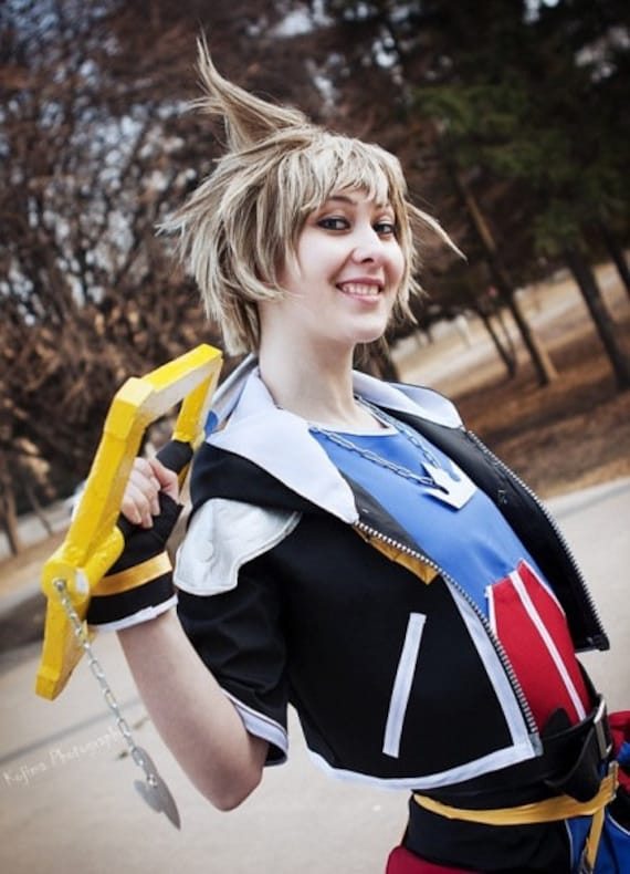 Kingdom Hearts Sora Cosplay Costume. Keyblade Sword. Cosplay Foam