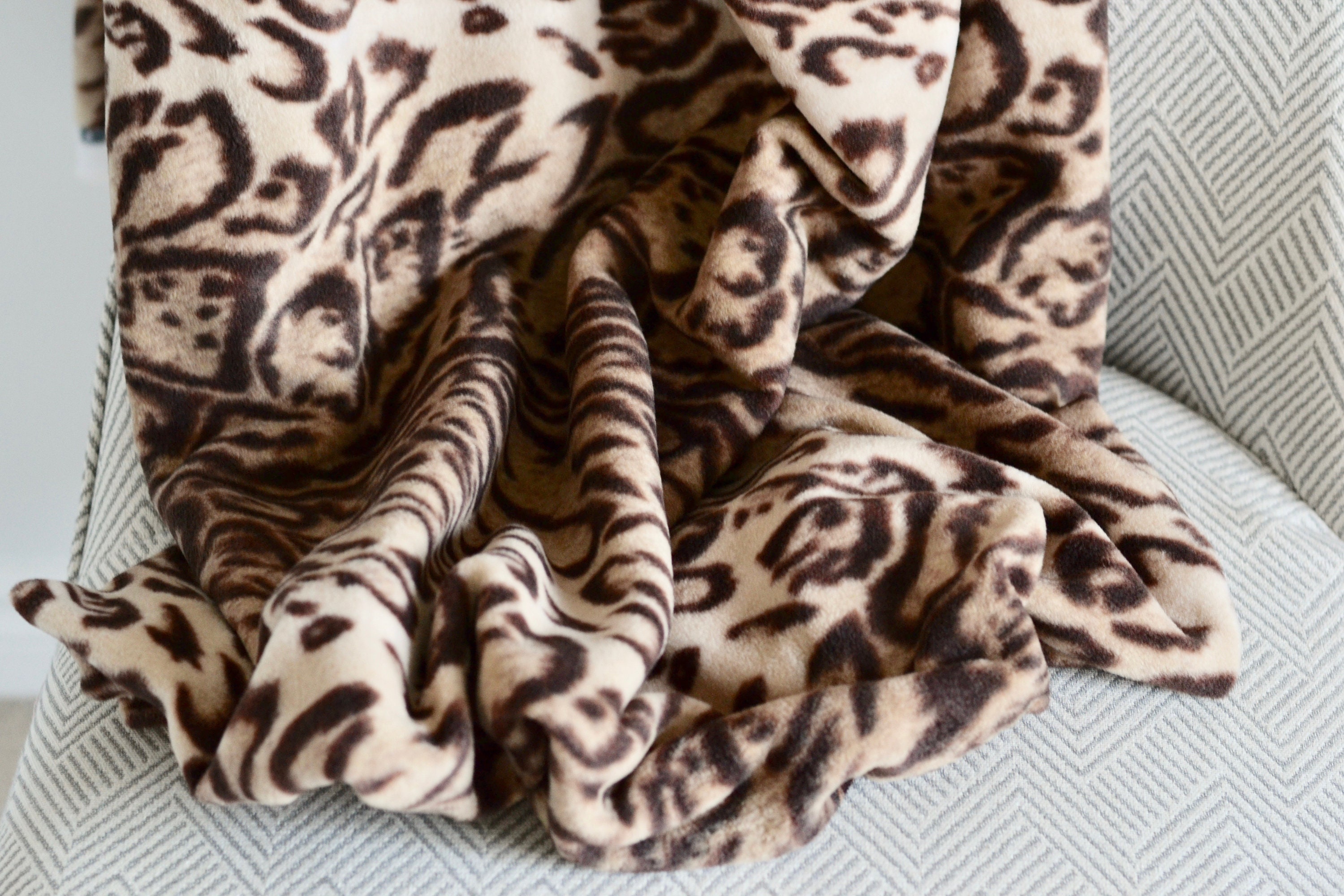 Fleece Throw Lightweight Blanket Weighted Blanket Leopard Baby