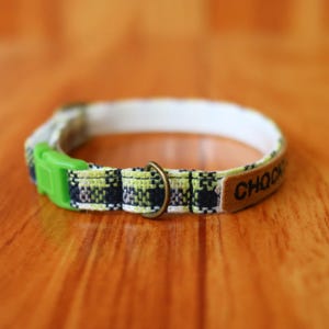 Personalized Buffalo Plaid Cat Collar: Breakaway Safety, Green Plaid