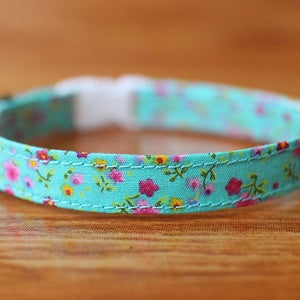 Ethnic Floral Cat Collar, Cotton Flower Cat Collar, Mint Green Cat Collar, Chocky Cat Collar, Chocky Cat Collar Breakaway, Small Dog Collar