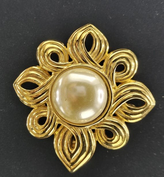 KJL / Kenneth J Lane Brooch/Pendant - image 1