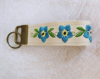 Dementia Forget me not embroidered key fob. Memorial for loved ones, retirement and remembrance. Handmade Alzheimers keyring charm