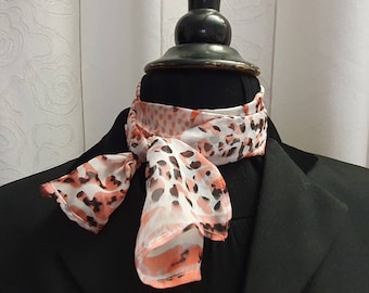 Foulard En Mousseline De Soie Motif Léopard Avec Chaînes - 95x88 Cm, Fabrication Française, Neuf