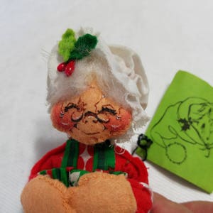 Vintage Annalee 5&quot; Mrs Santa - Near Mint - 450585 - 1985