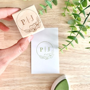 Wedding Rubber Stamp | Couple Initials | Monogram | Magnolia Wreath