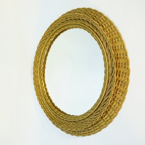 Vintage Rattan Wall Mirror / Wicker Mirror / 70s  / Sunburst Mirror / Mid Century Modern / Mid Century Mirror / Oval  Mirror  / Retro Mirror