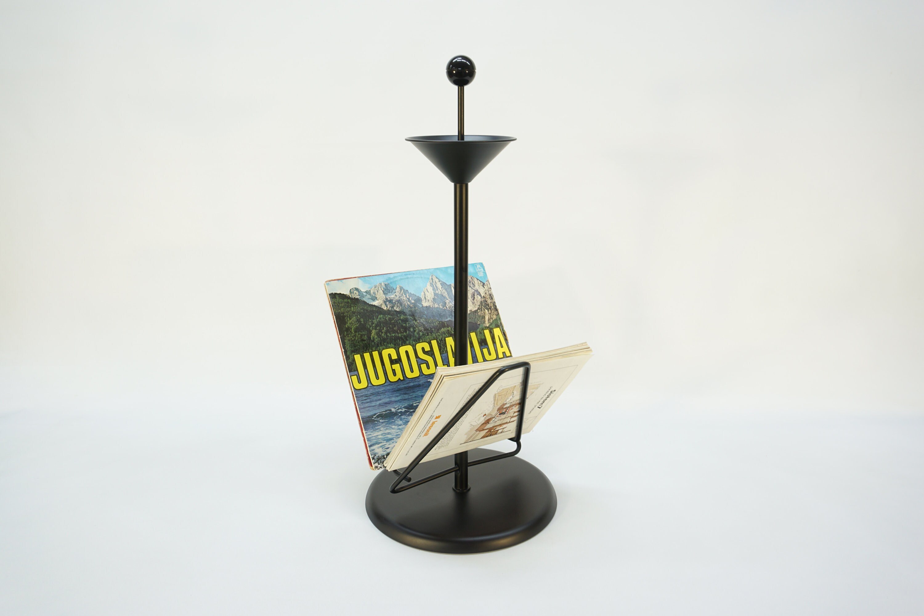 Vintage Post Modern Magazine Rack: 80s Metal Vinyl Holder