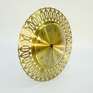 Vintage Sunburst Wall Clock / Mid Century Modern / 60s Clock / Retro Wall Clock / Vintage Watch / Space Age / Brass Clock /