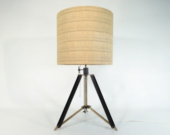 Vintage Tripod Lamp / Large Table Lamp / Bedside Lamp / Tripod Floor Lamp / 70s Lamp / Vintage Light /  Mid Century Modern / Retro Lamp