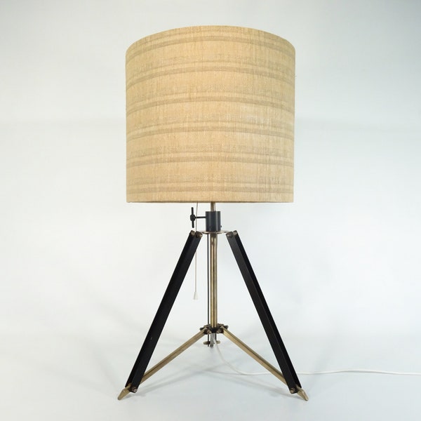 Vintage Tripod Lamp / Large Table Lamp / Bedside Lamp / Tripod Floor Lamp / 70s Lamp / Vintage Light /  Mid Century Modern / Retro Lamp