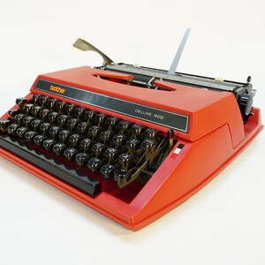 Vintage Working Typewriter / Portable Typewriter With Case / Brother Deluxe 600 / Red Typing Machine / Retro Manual Typewriter / Space Age