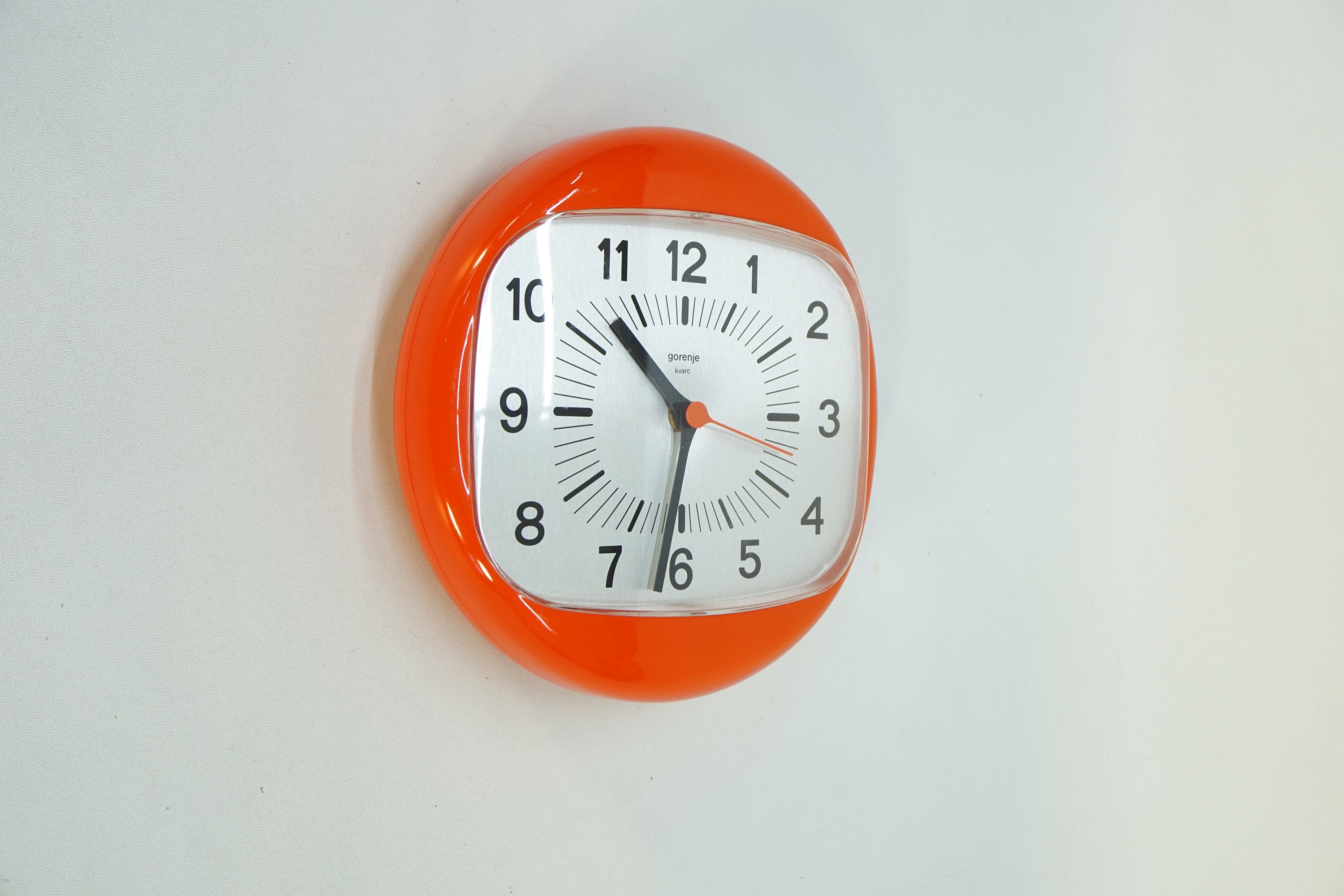 Retro Clock - Etsy Retro Clock - Etsy