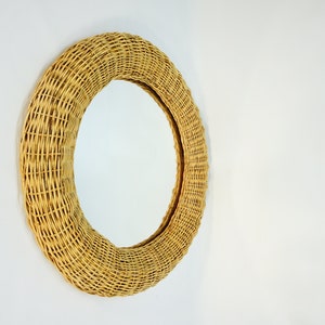 Vintage Rattan Wall Mirror / Wicker Mirror / 70s  / Sunburst Mirror / Mid Century Modern / Mid Century Mirror / Oval  Mirror  / Retro Mirror