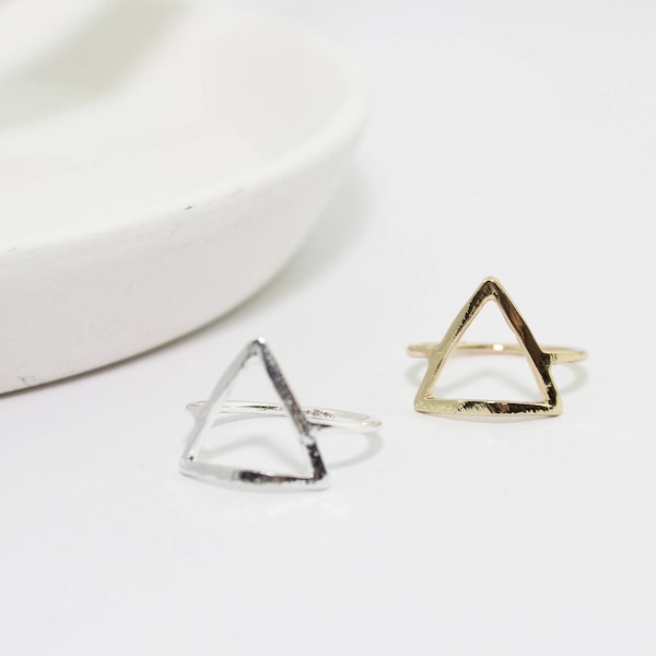 Modern Triangle Ring // Silver or Gold Bar Ring // Simple Triangle Ring // Geometric Ring // Minimal Ring // Modern Ring // BM-R008