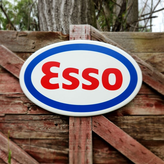 骨董、アンティーク、レトロな看板 ESSO エッソ石油　洗車機のネームプレート Esso Sign Vintage Wood Esso Sign Painted Wood Esso Sign Mancave