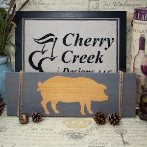 Hand Painted Silhouette Pig Sign, Rustic Decor, Farmhouse or Country Decoration, Shelf or Mantle Display image 1