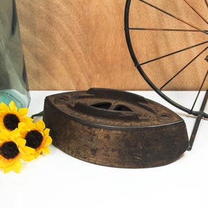 NEAT Antique Enterprise No. 50 Sad Iron, Vintage Cast Iron Decor