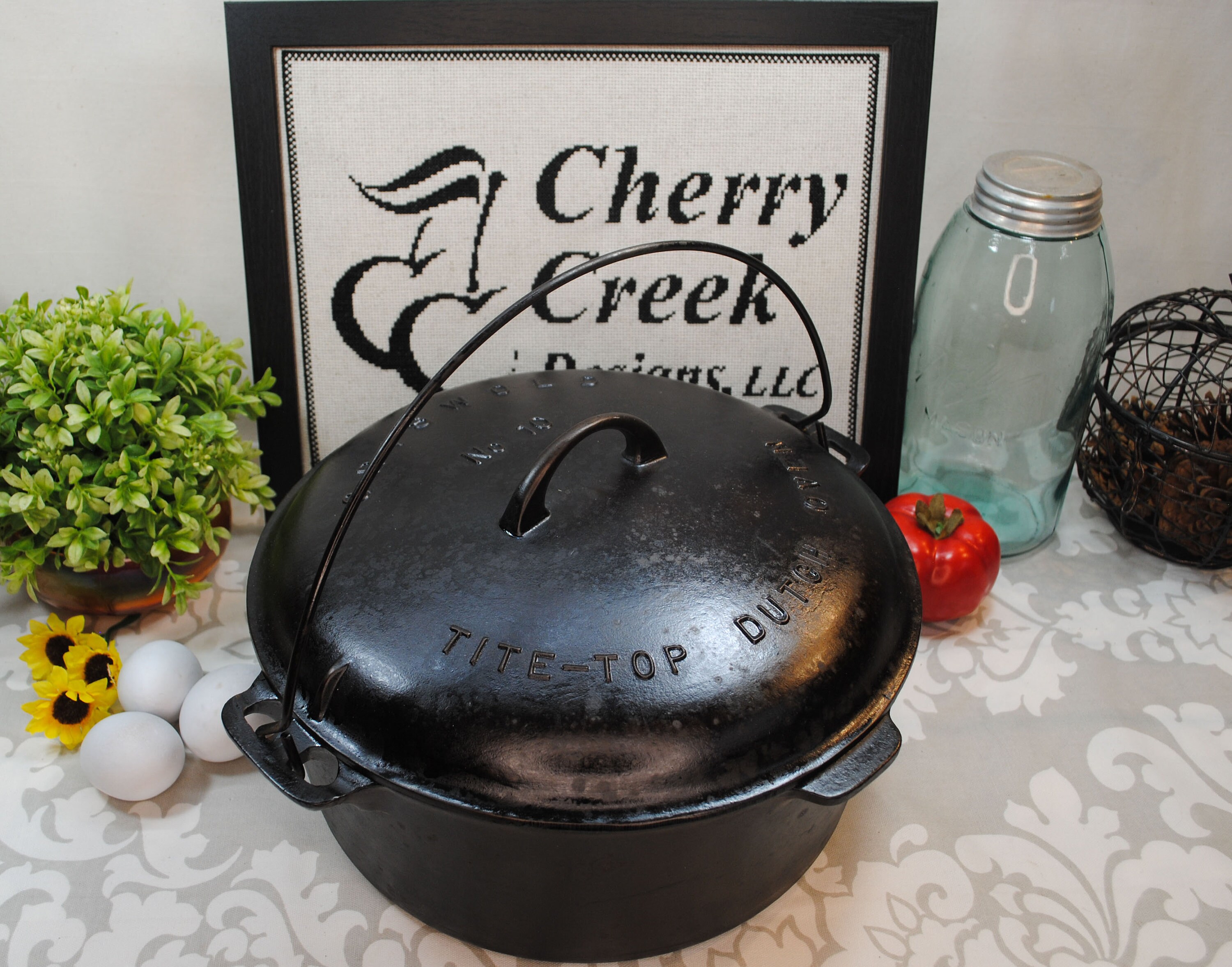 NICE Griswold No. 10 Tite-top Dutch Oven, Antique Cast Iron